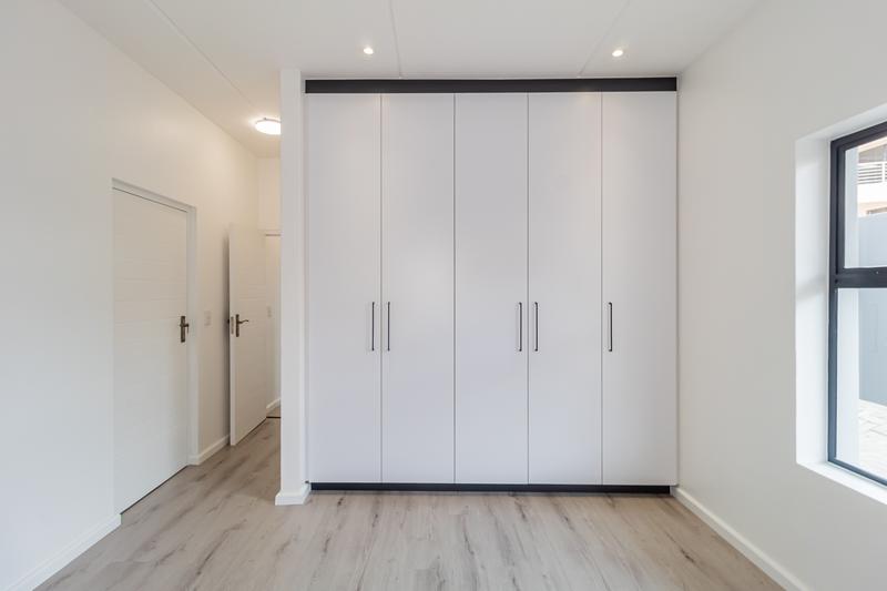 5 Bedroom Property for Sale in Myburgh Park Western Cape